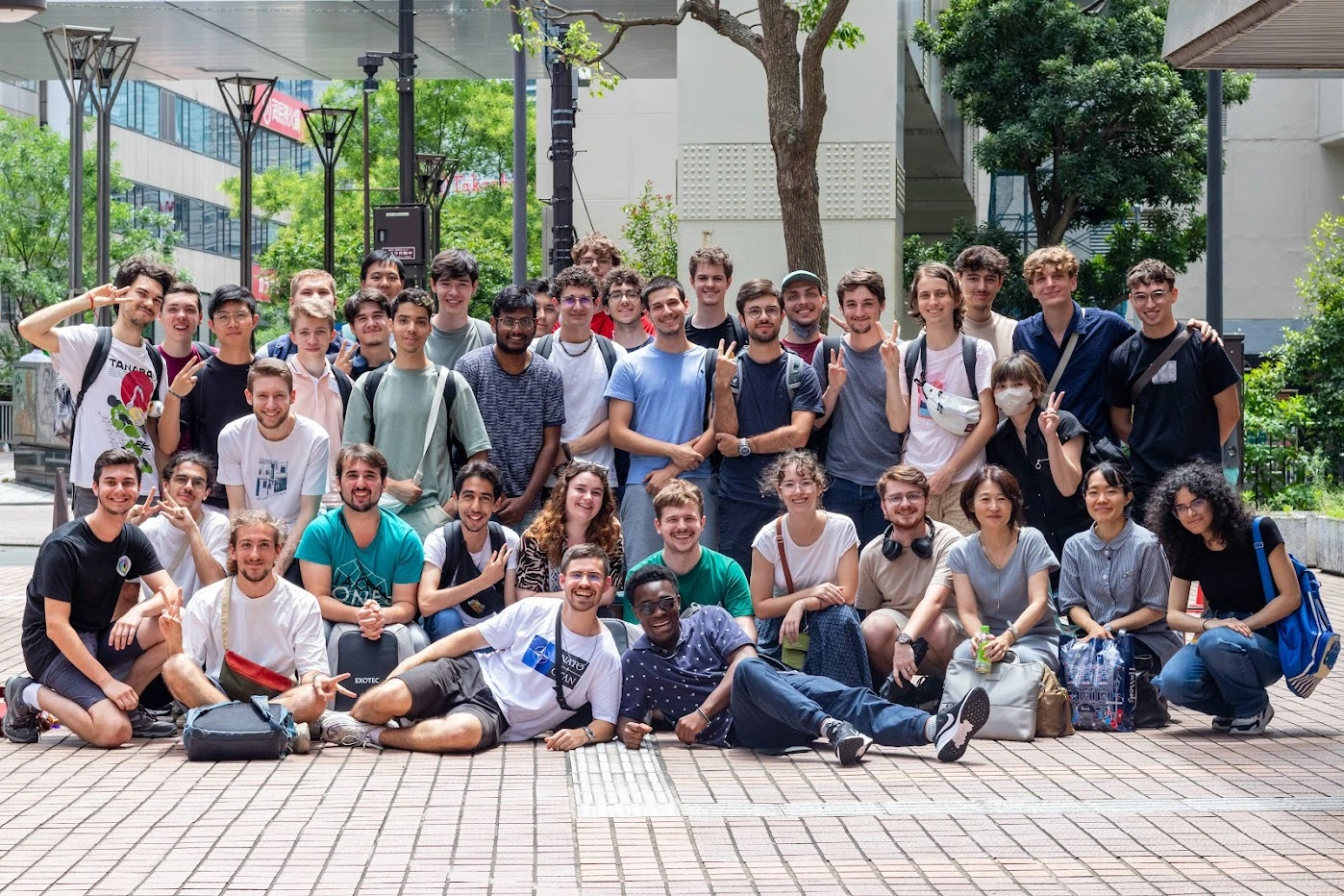 group picture of the students and our Japanese professors